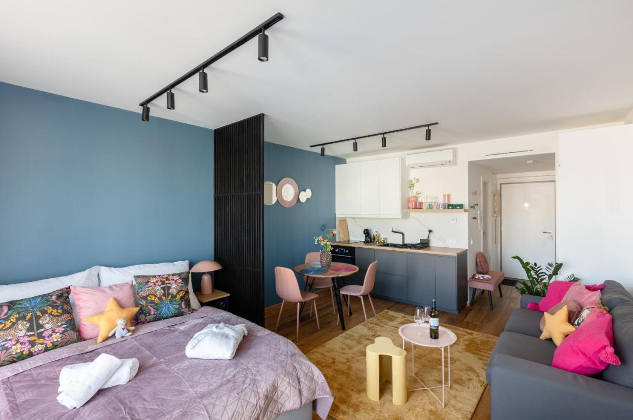 Urban Chic Residences Прага Екстериор снимка